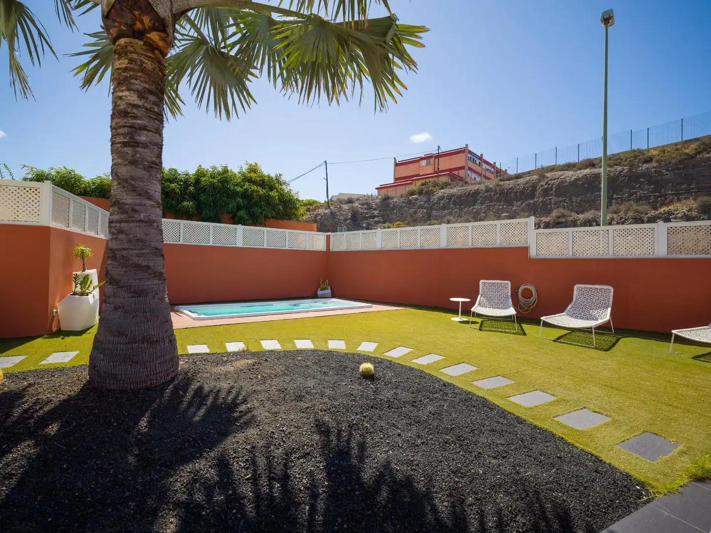 Piscina de Casa adosada en venda en Las Palmas de Gran Canaria amb Jardí privat, Terrassa i Traster