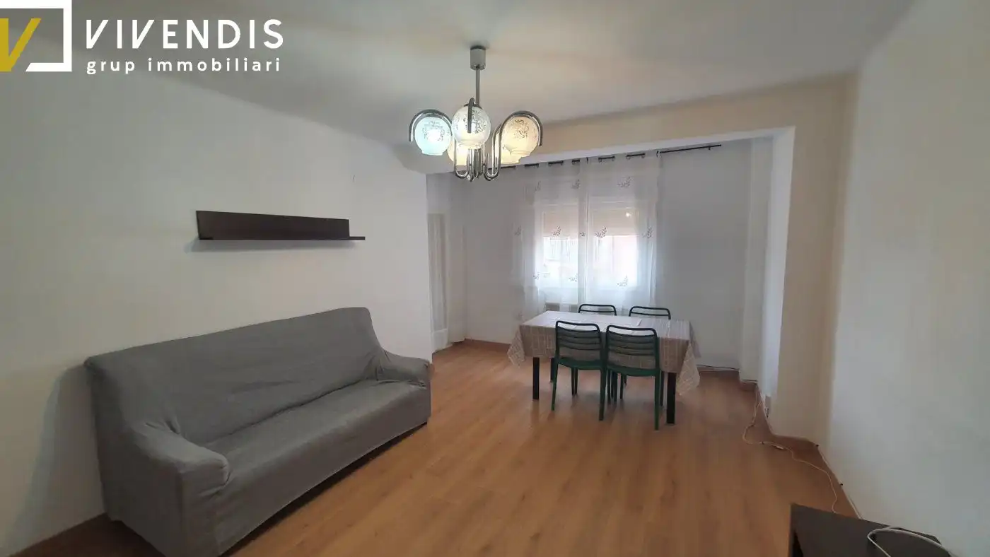 Sala d'estar de Pis de lloguer en Lleida amb Calefacció, Moblat i Balcó