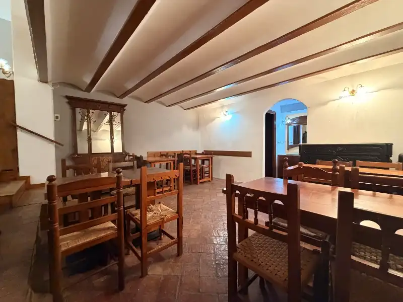 Edificio en venta en La Bisbal d'Empordà