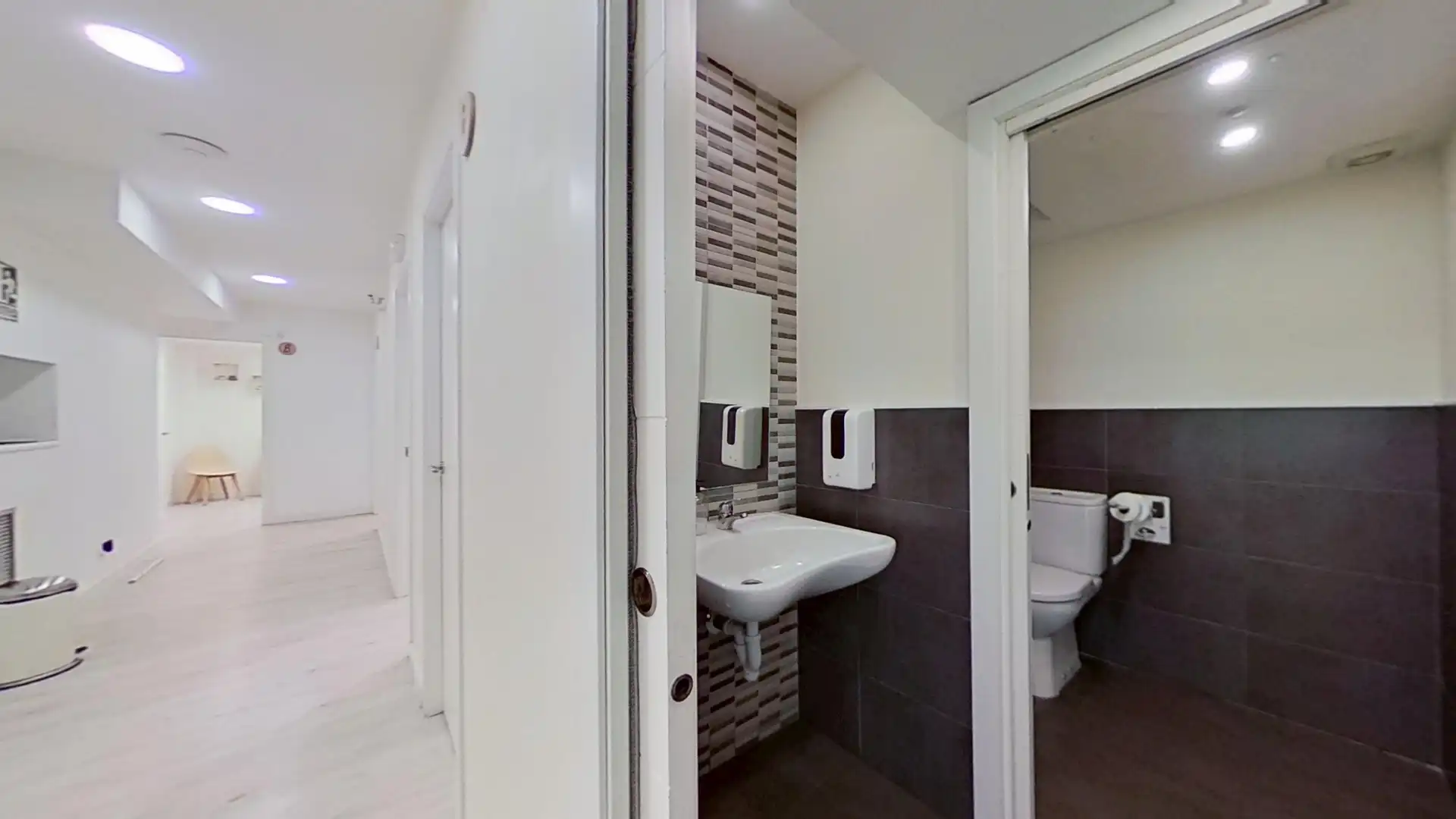 Baño de Local en traspaso en Rivas-Vaciamadrid con Aire acondicionado