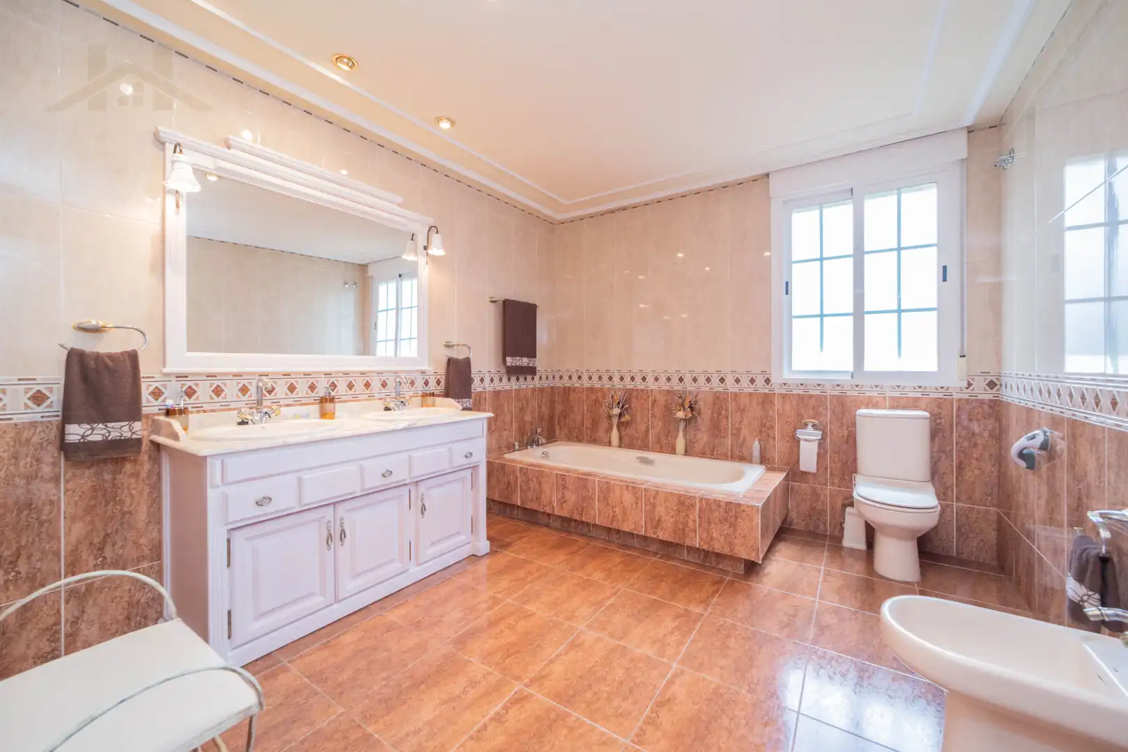 Bathroom of Houses for sale in Griñón  with Air Conditioner, Heating and Private garden