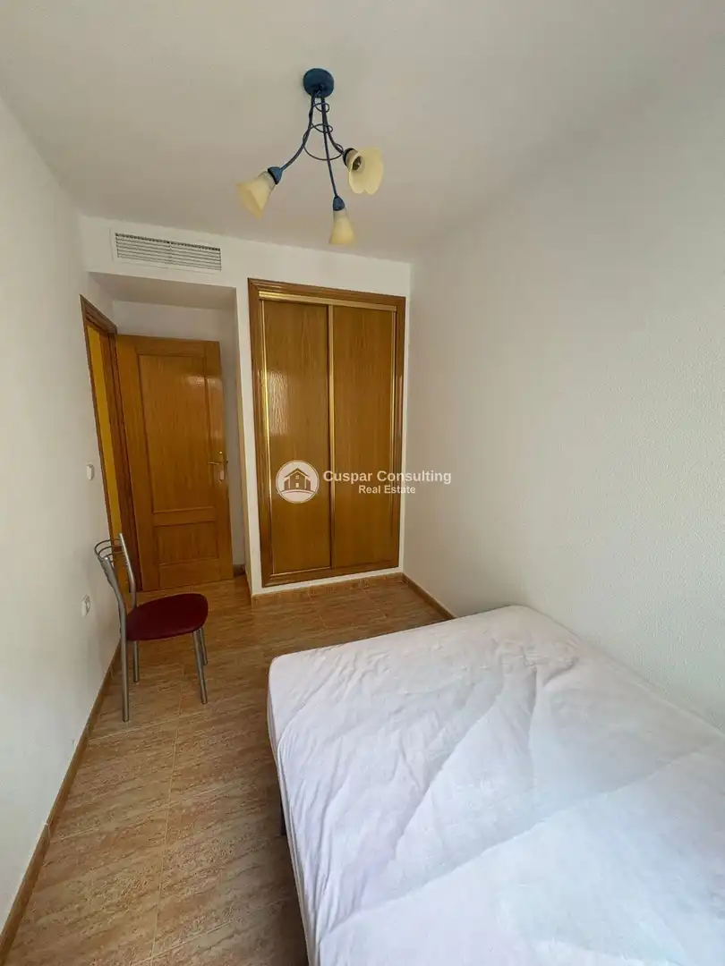 Habitación de Ático en venta en Población de Arroyo con Calefacción y Amueblado
