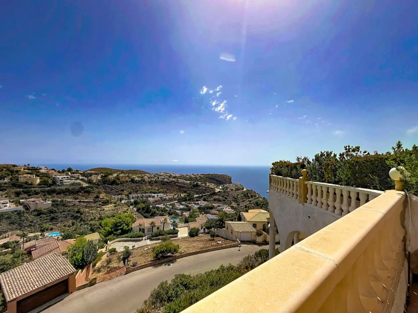 Vista exterior de Casa o chalet en venta en Benitachell / El Poble Nou de Benitatxell con Aire acondicionado, Calefacción y Jardín privado