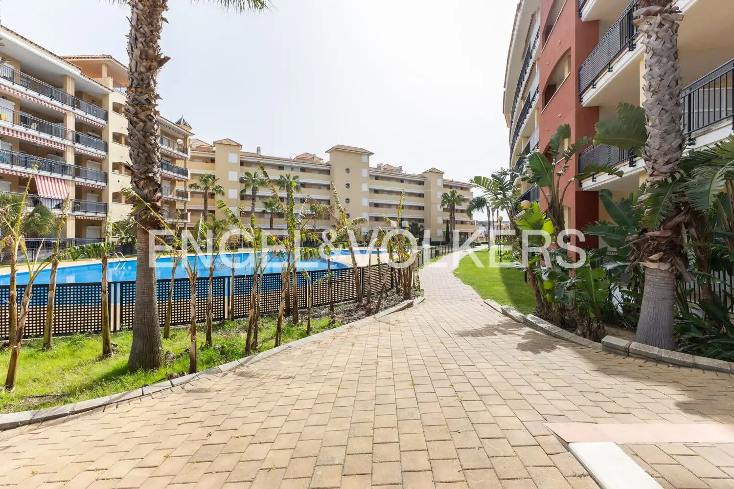 Vista exterior de Pis en venda en Canet d'En Berenguer amb Aire condicionat, Calefacció i Jardí privat