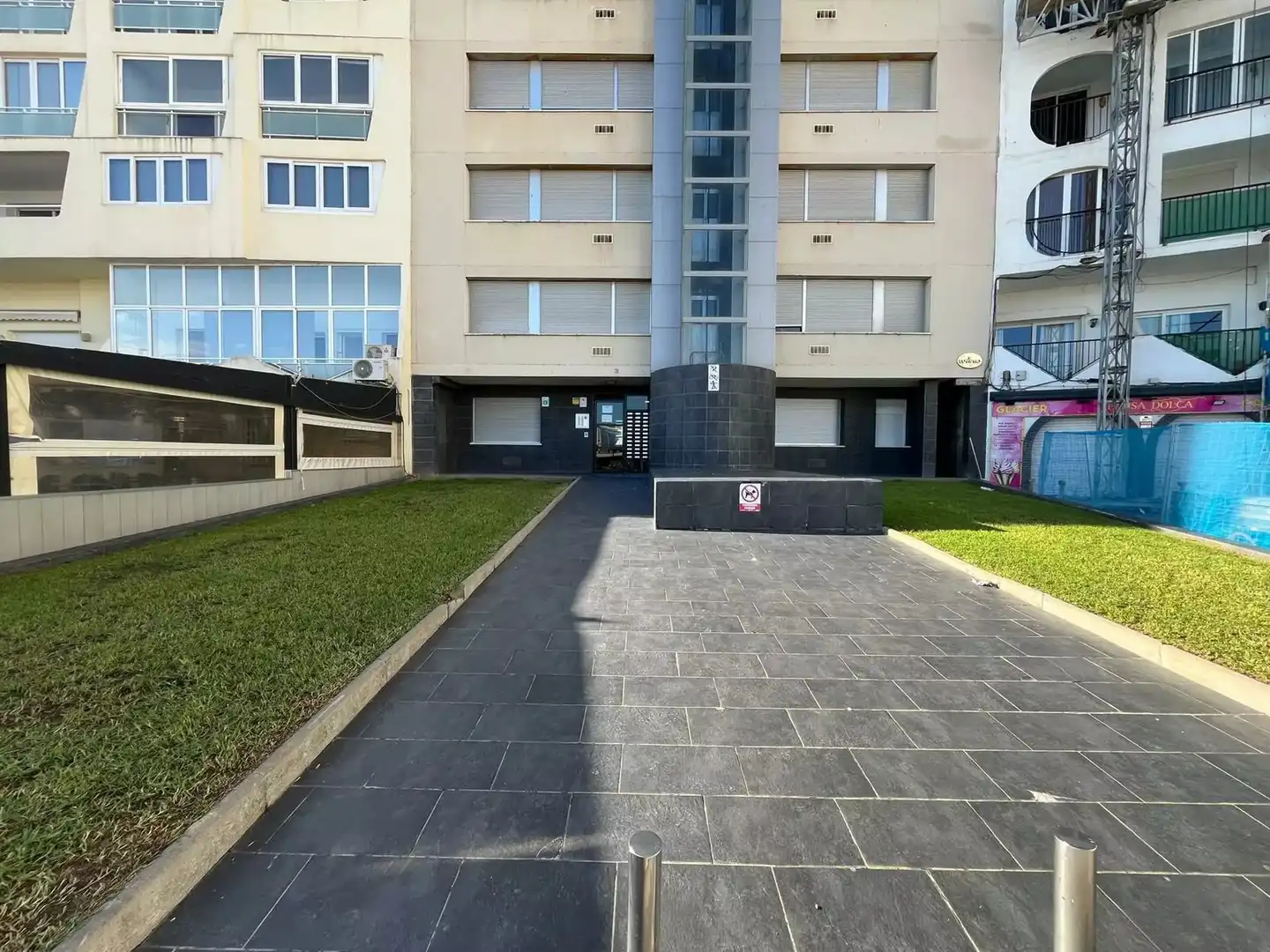 Exterior view of Apartments for sale in Empuriabrava  with Air Conditioner