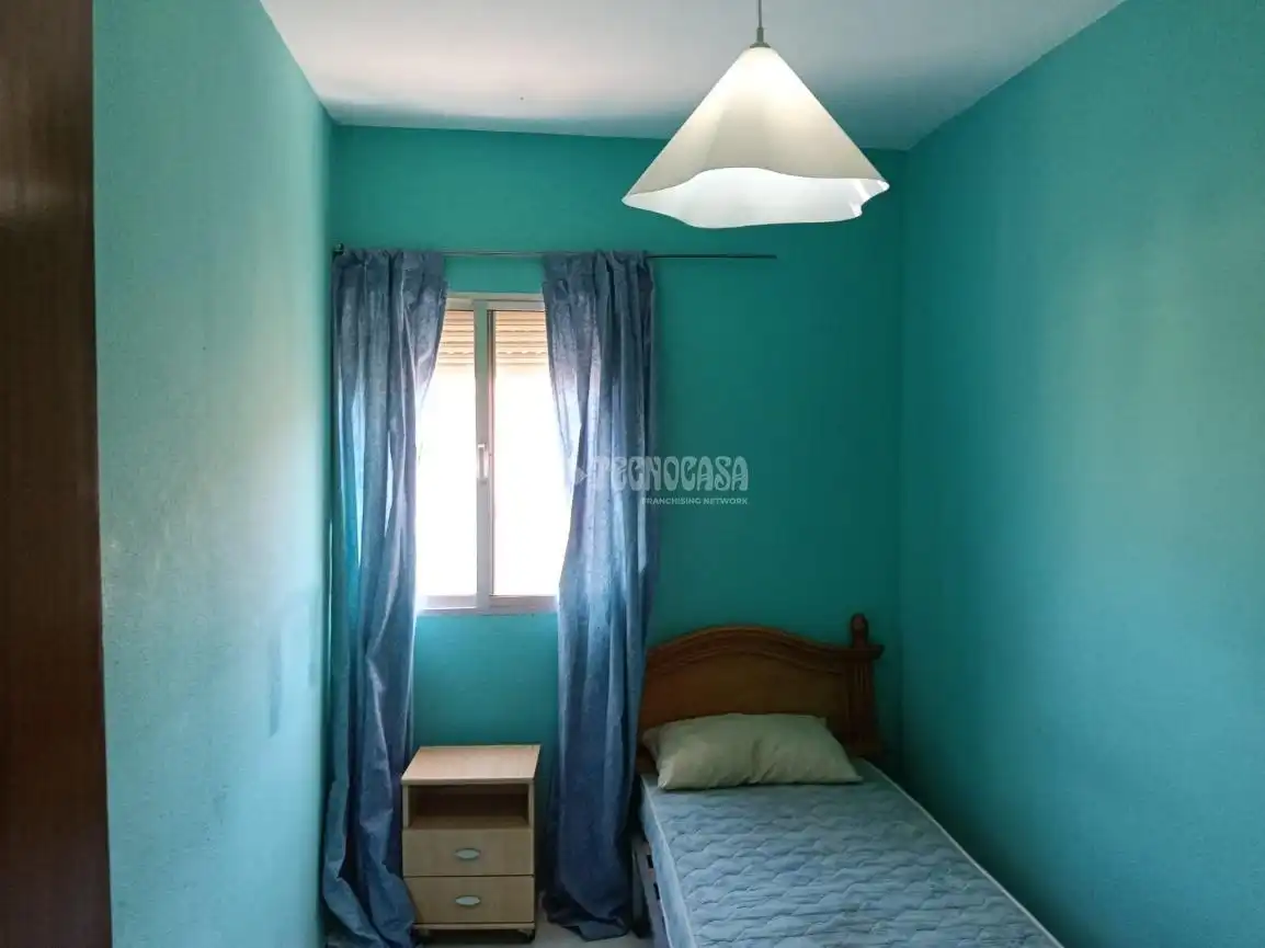 Habitación de Piso en venta en Dos Hermanas con Amueblado y Balcón