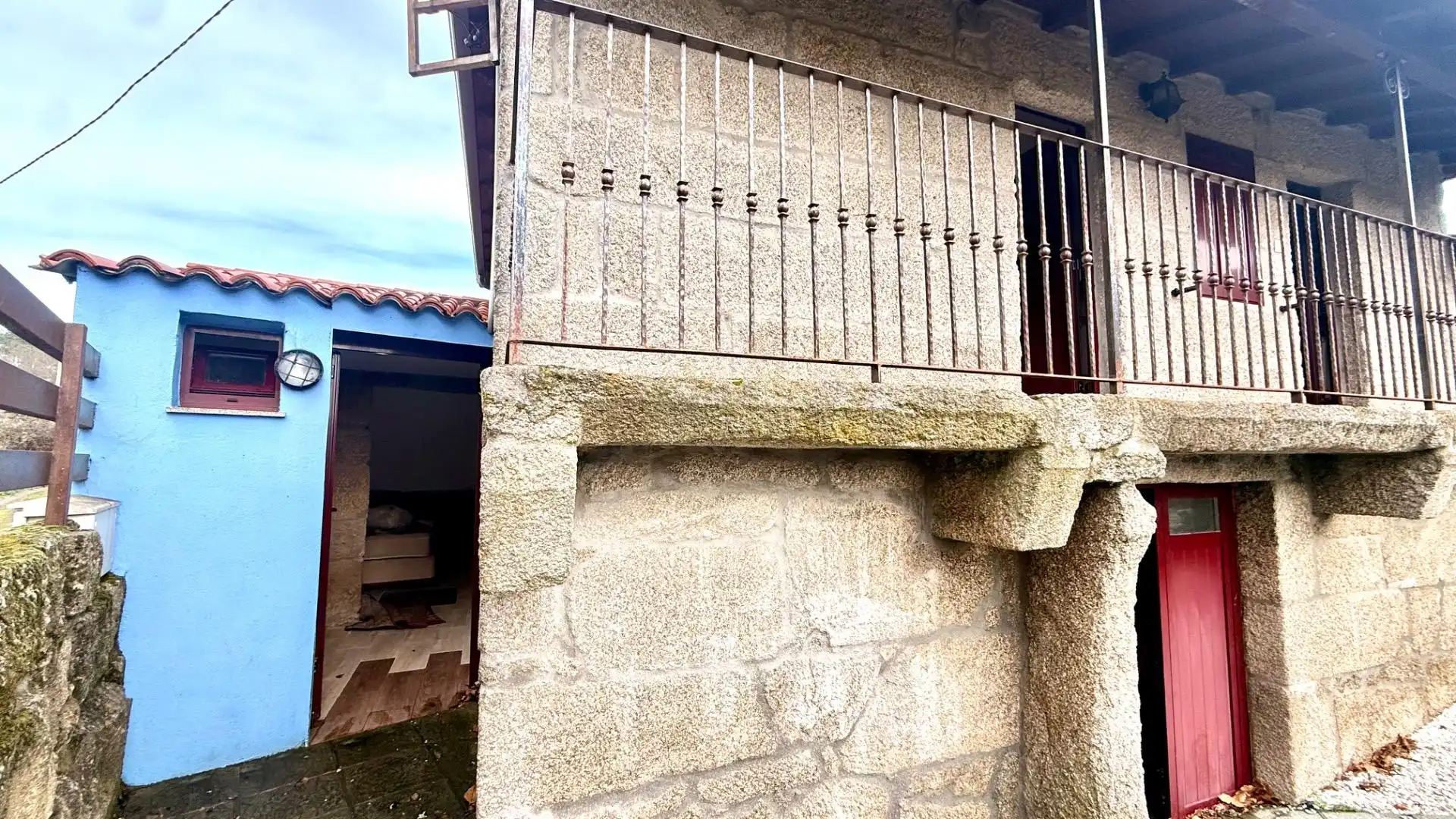 Vista exterior de Finca rústica en venda en A Merca   amb Jardí privat, Terrassa i Traster