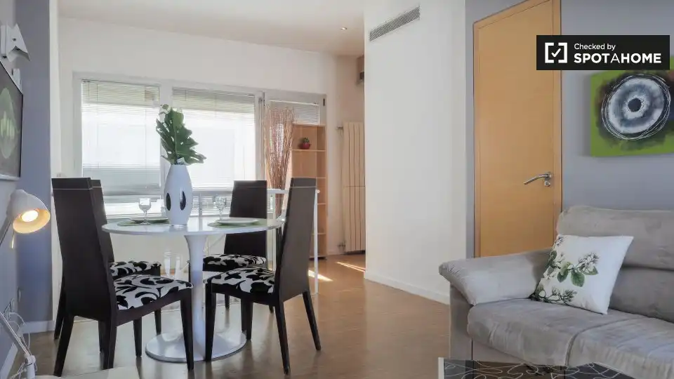 Living room of Flat for rent in Madrid  with Air Conditioner, Heating and Furnished