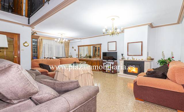 Casa-chalet en Venta en Hoya del Molino