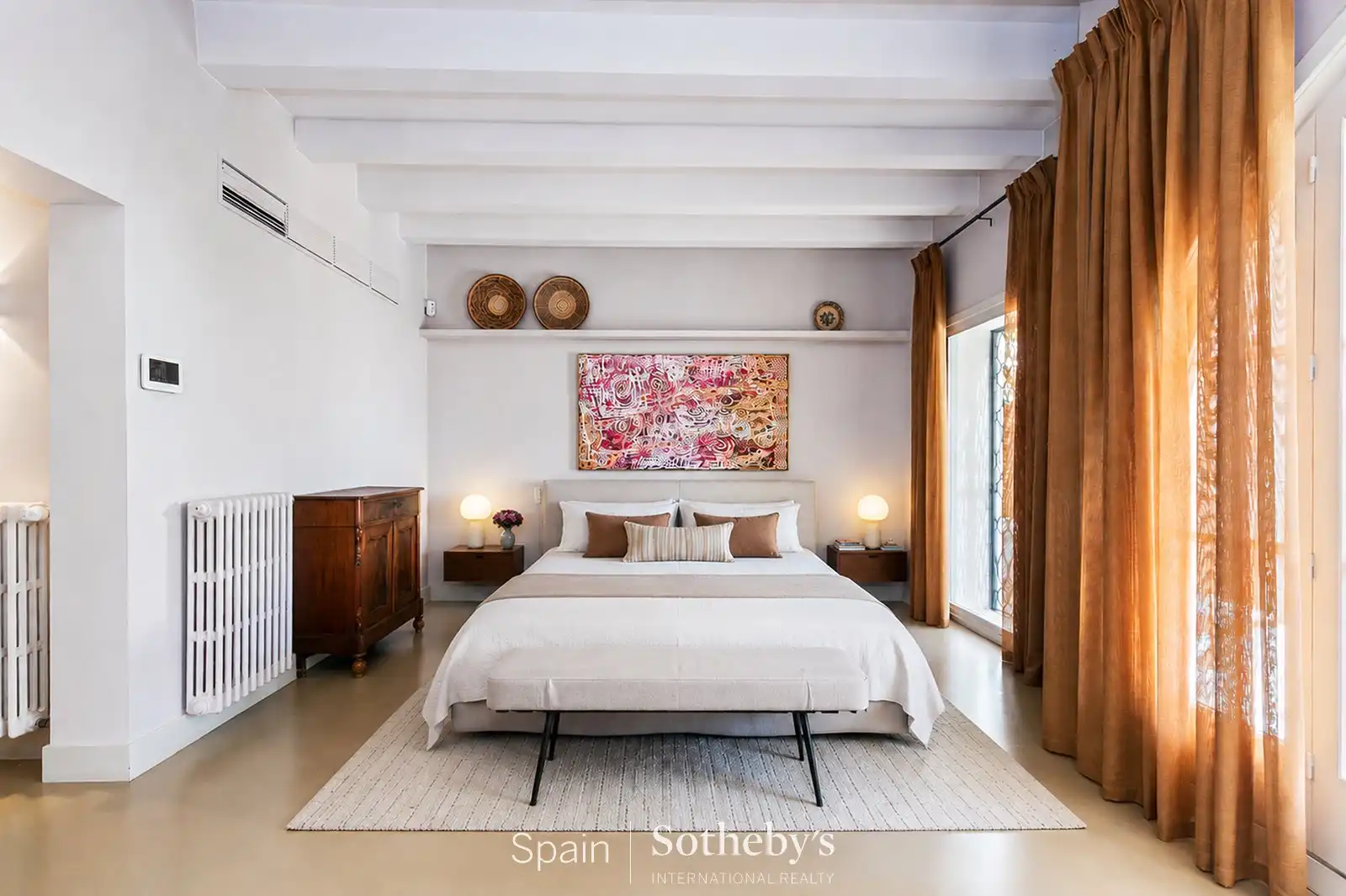 Habitación de Casa adosada en venta en Sitges con Aire acondicionado, Calefacción y Jardín privado