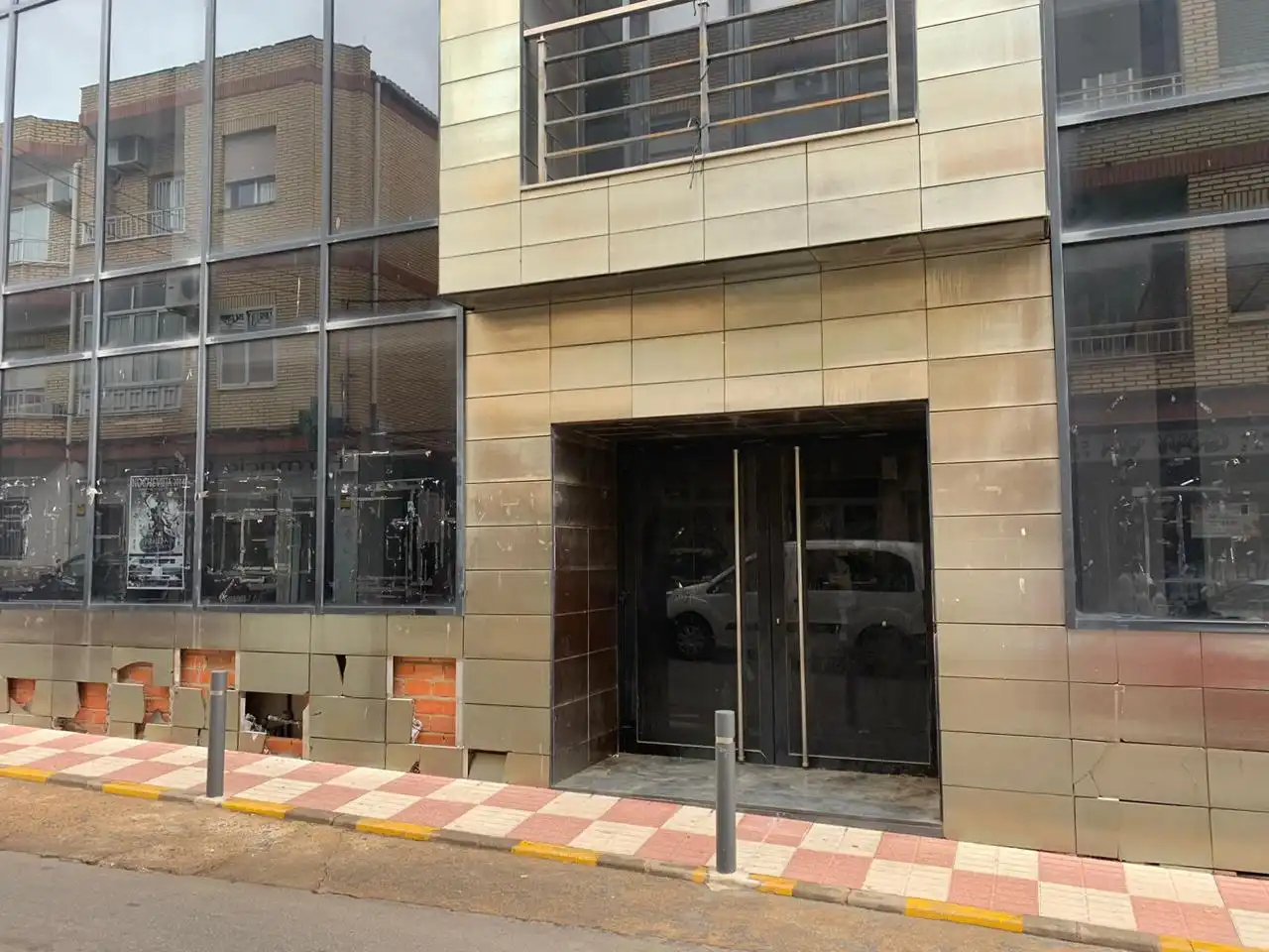 Vista exterior de Oficina en venda en Chillón