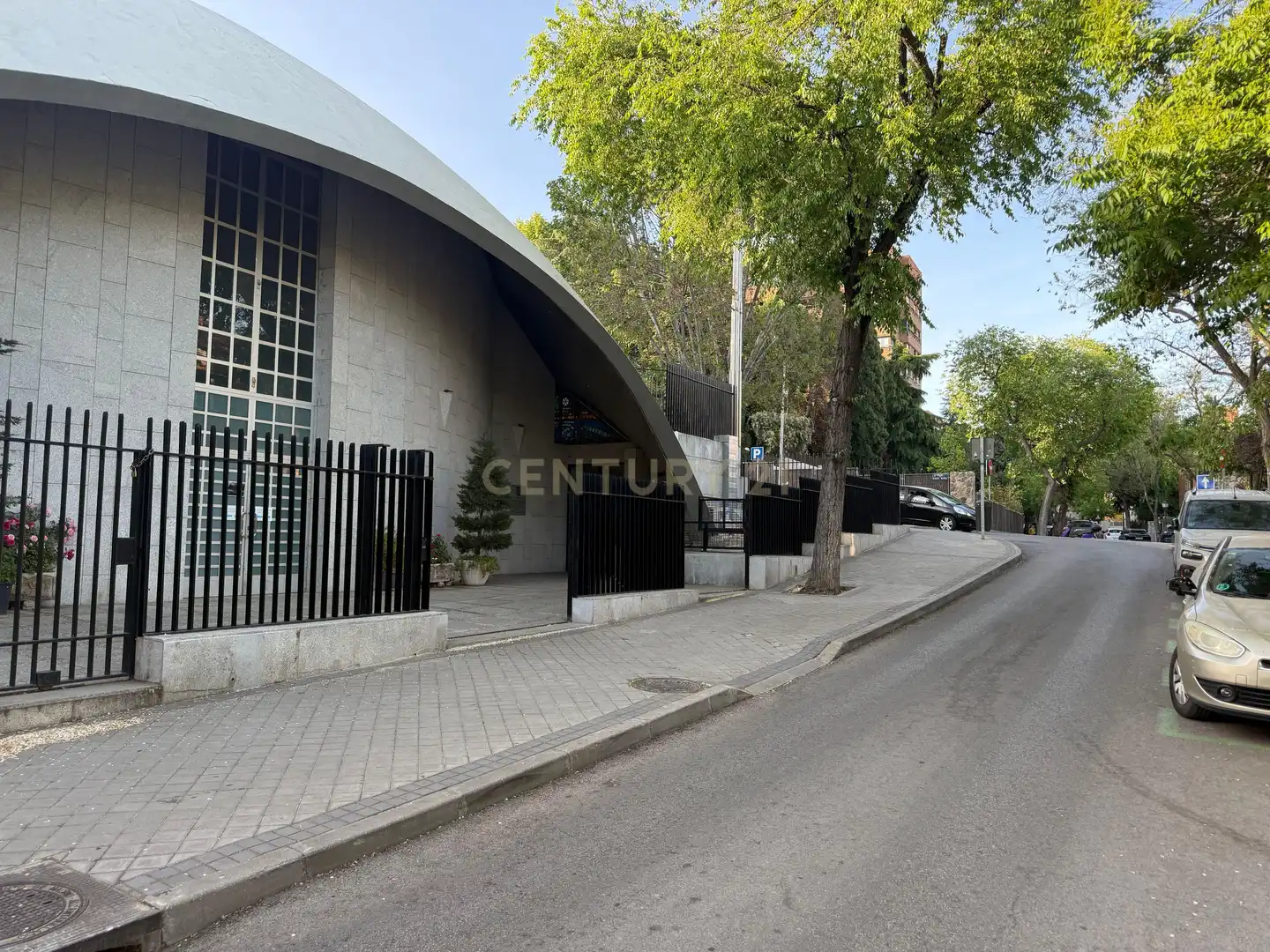 Exterior view of Houses for sale in Madrid  with Air Conditioner, Private garden and Storage room