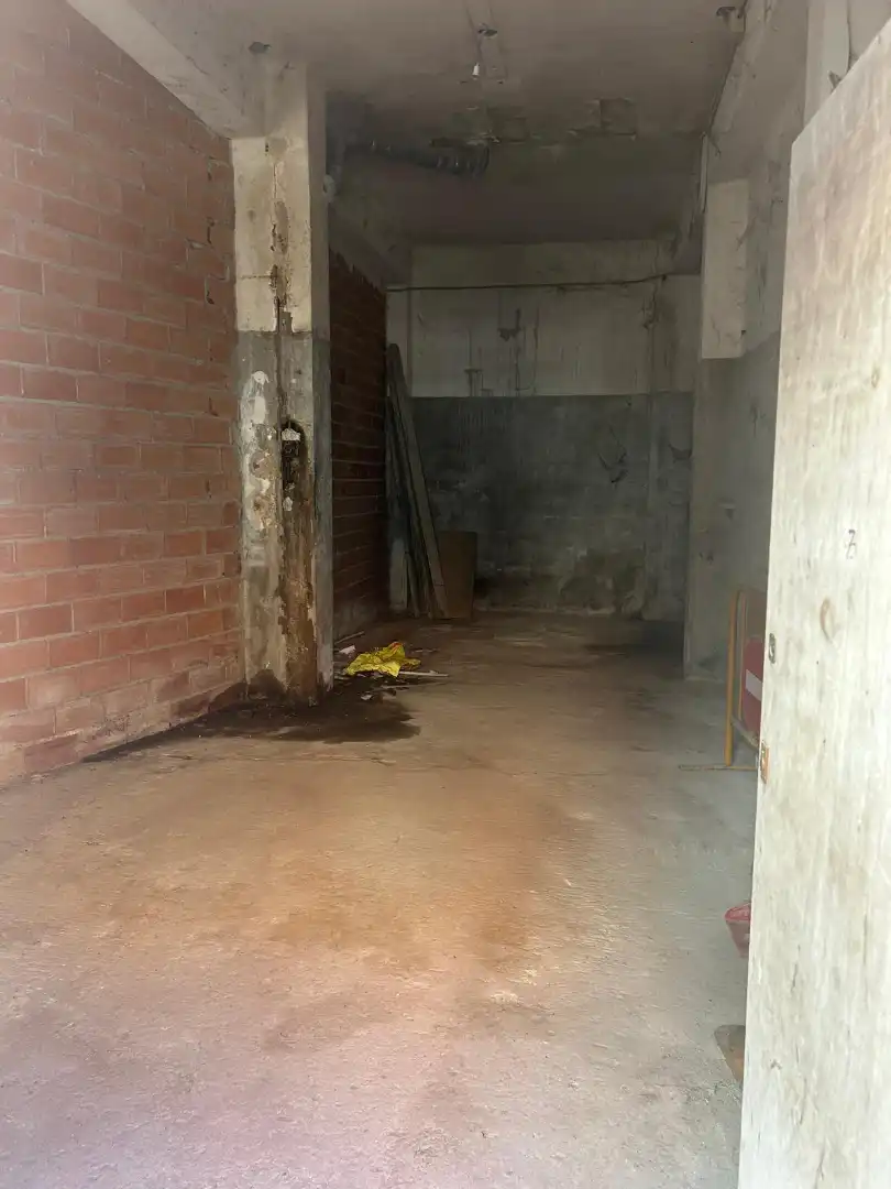 Business premises for sale in Carrer de Llaurí, imagen 3