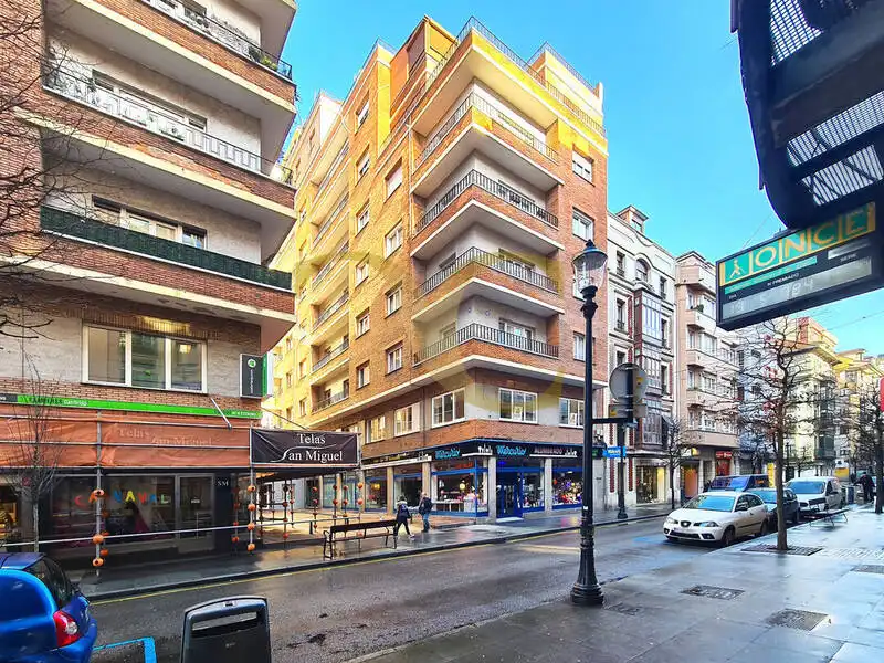 Piso con jardín en venta en Calle Uría, imagen 27