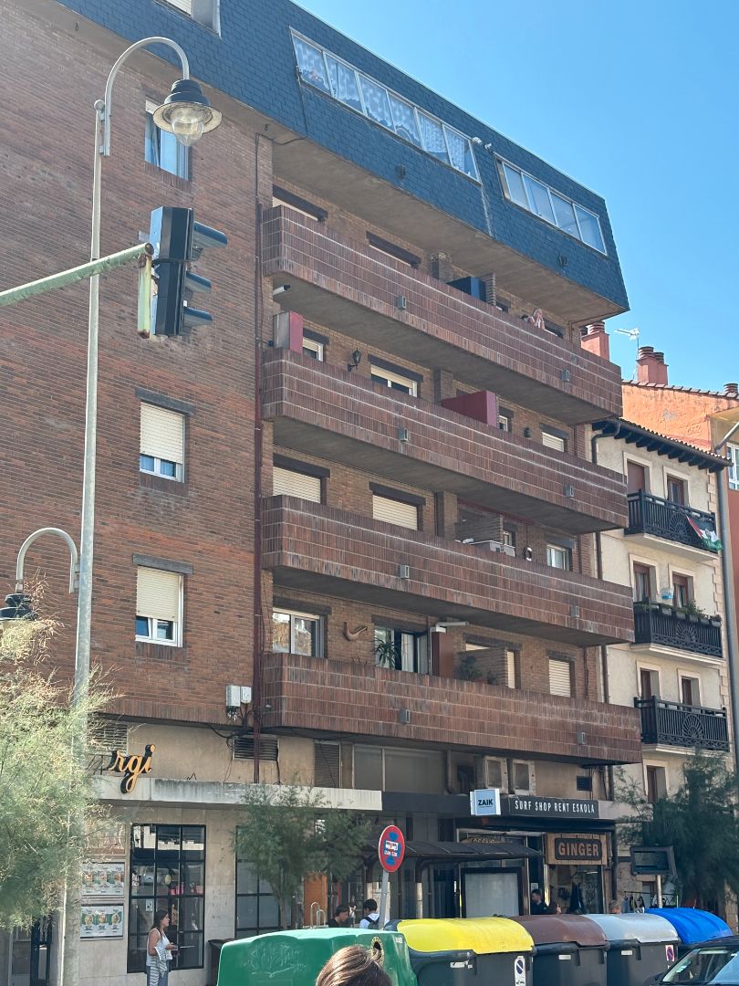 Vista exterior de Piso en venta en Zarautz con Calefacción, Terraza y Amueblado
