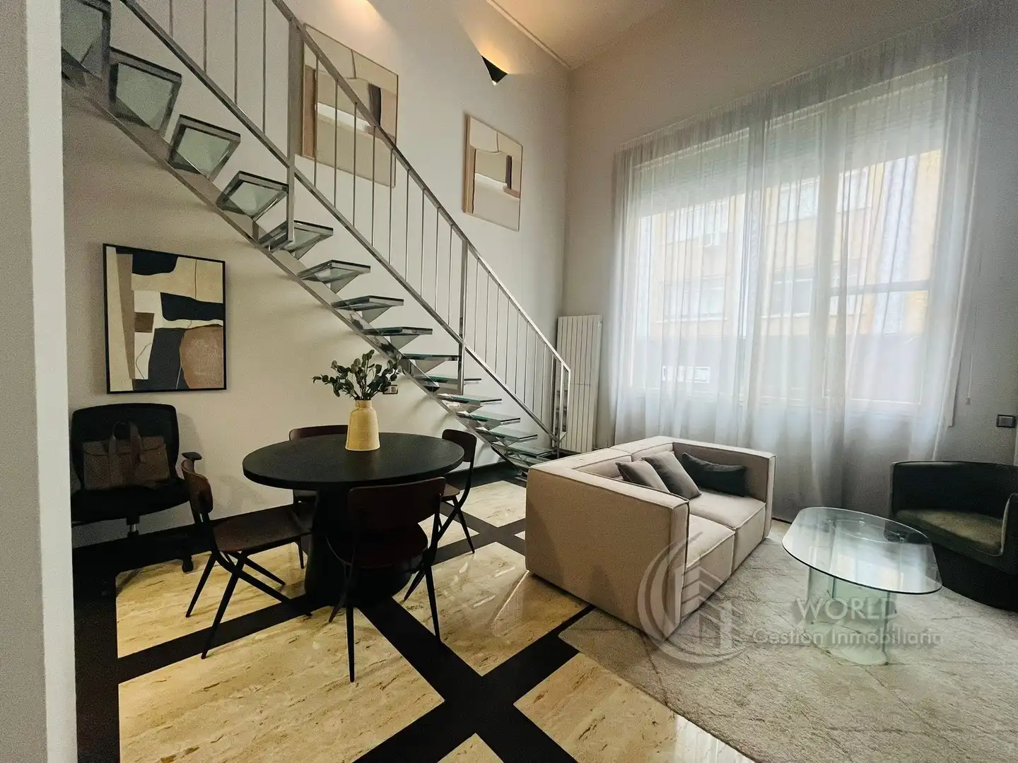 Sala de estar de Dúplex de alquiler en Madrid con Aire acondicionado, Calefacción y Amueblado