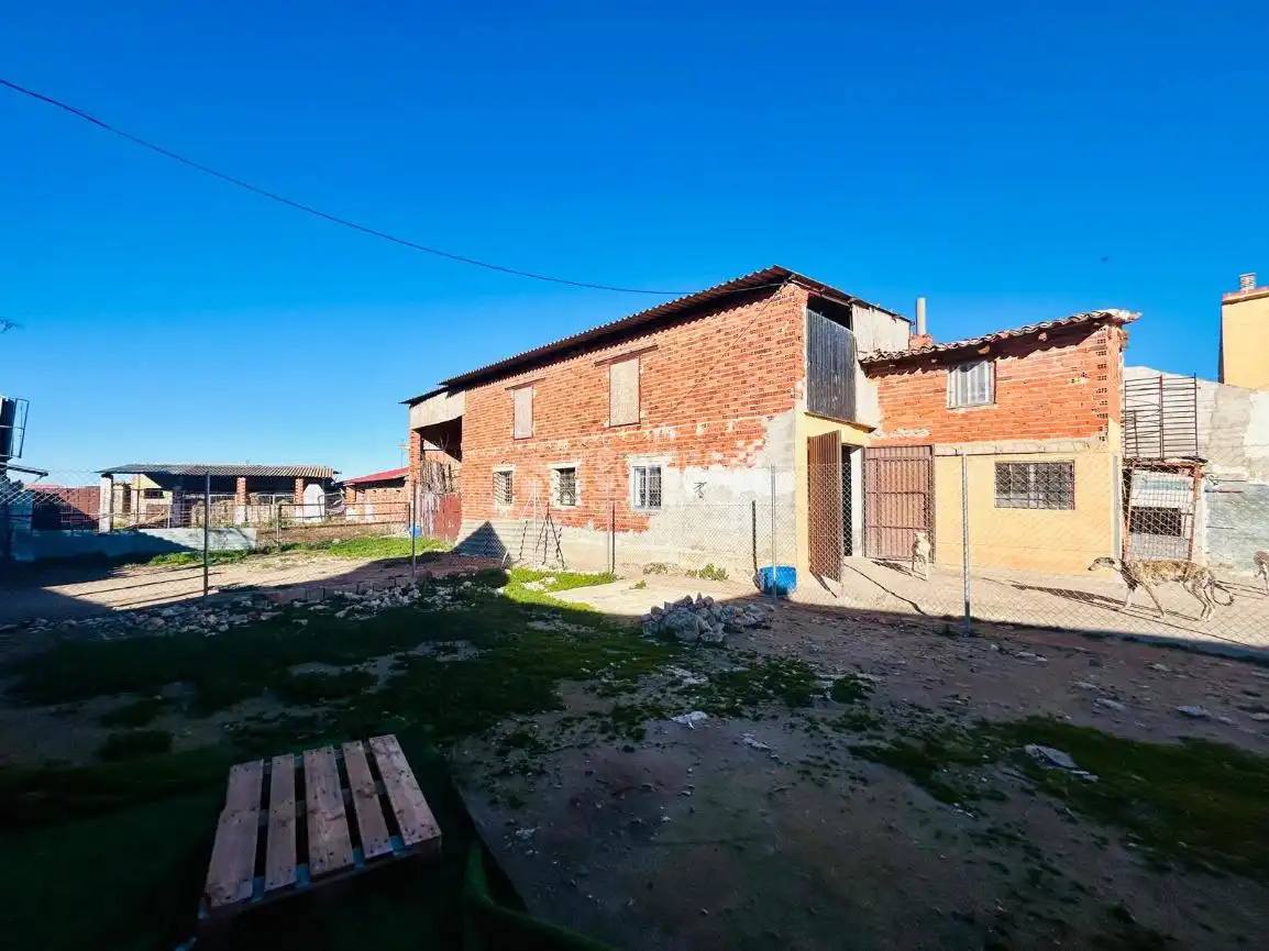 Vista exterior de Residencial en venda en Aldea de San Miguel