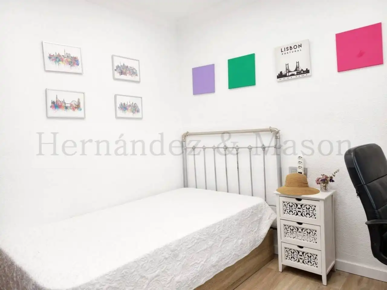 Bedroom of Flat for sale in Málaga  with Terrace and Storage room