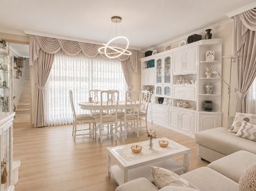 Maison mitoyenne avec balcon à vendre à Carrer de Juan Valera
