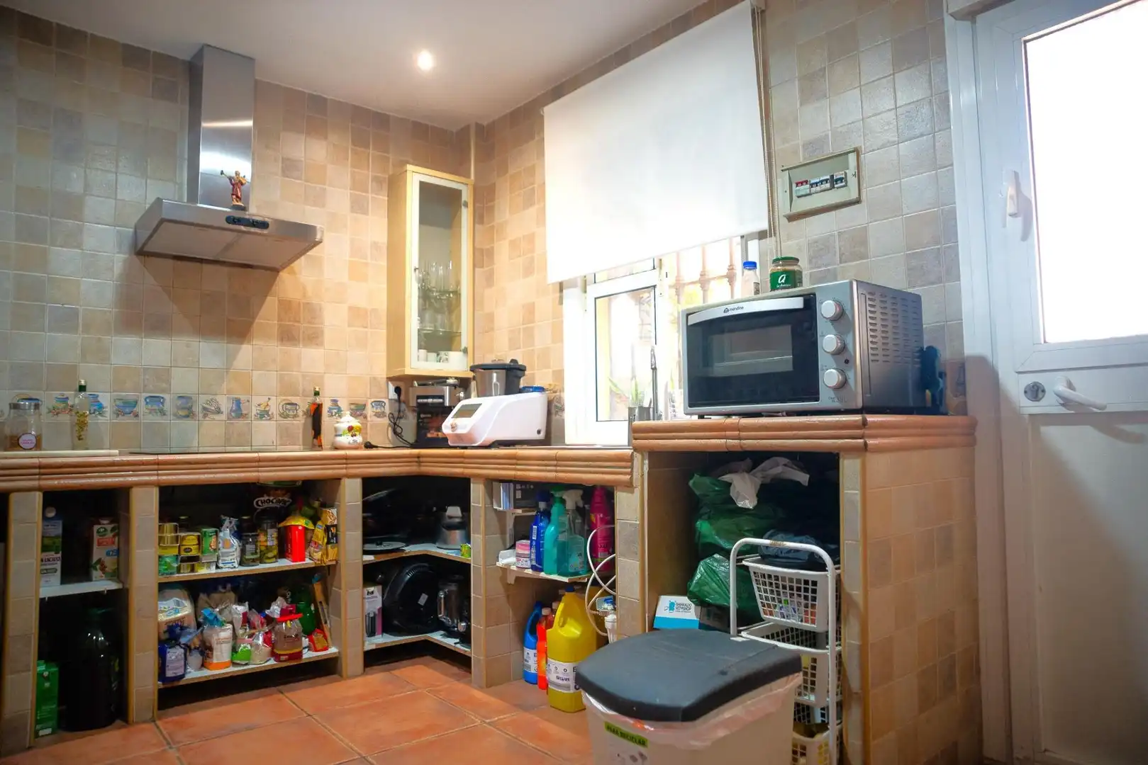 Cocina de Casa o chalet en venta en Pilas con Jardín privado y Piscina