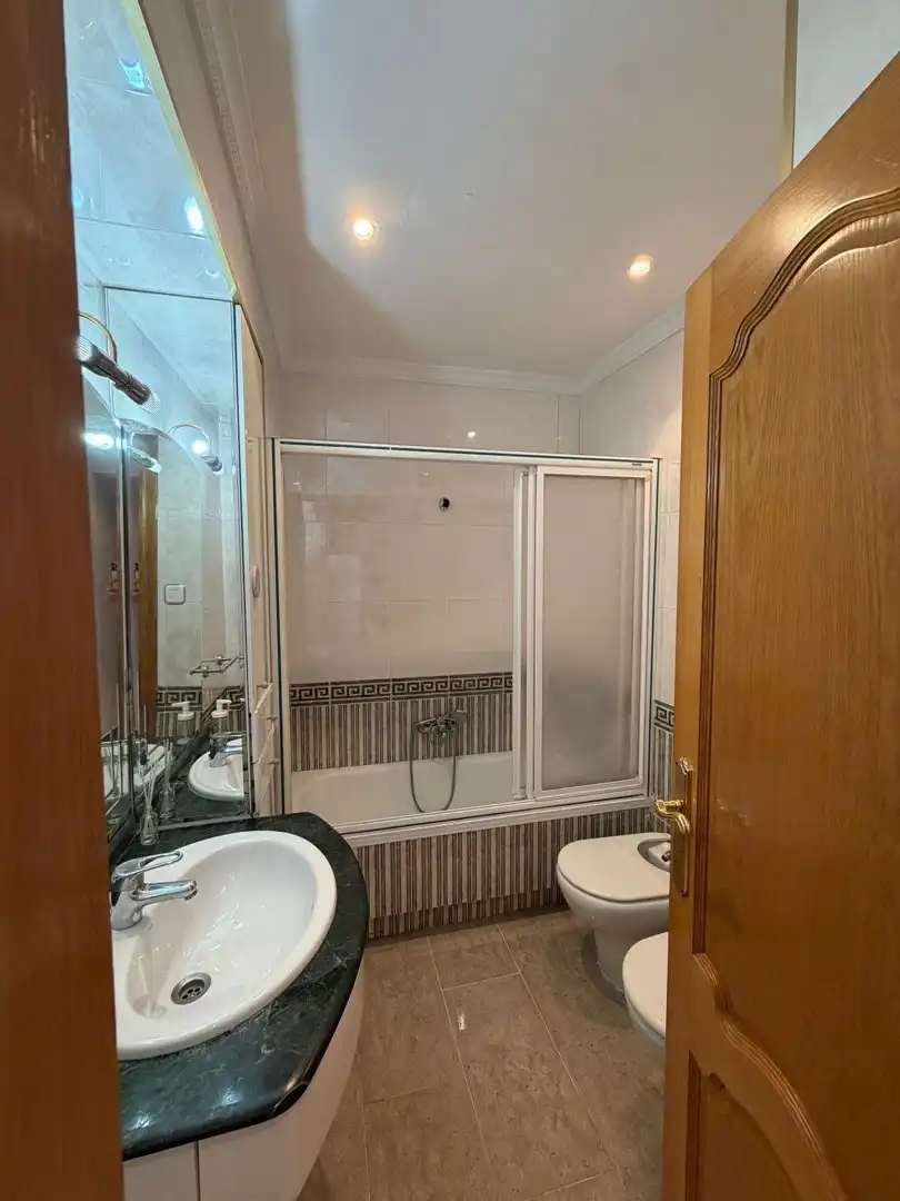 Bathroom of Apartments for rent in Torrent