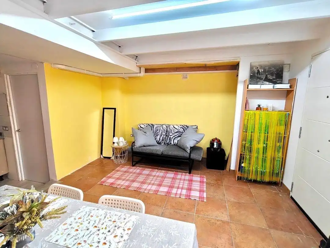 Ground floor for sale in Valencia  with Air Conditioner and Furnished