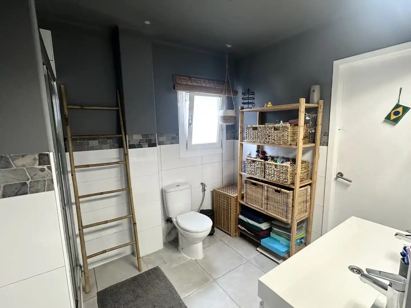 Baño de Ático de alquiler en  Palma de Mallorca con Aire acondicionado, Parquet y Amueblado