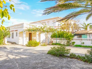 Chalet con jardín en venta en Carrer Riu Magre