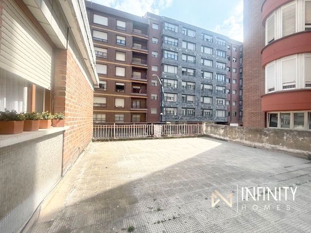 Vista exterior de Pis en venda en Bermeo amb Calefacció i Terrassa