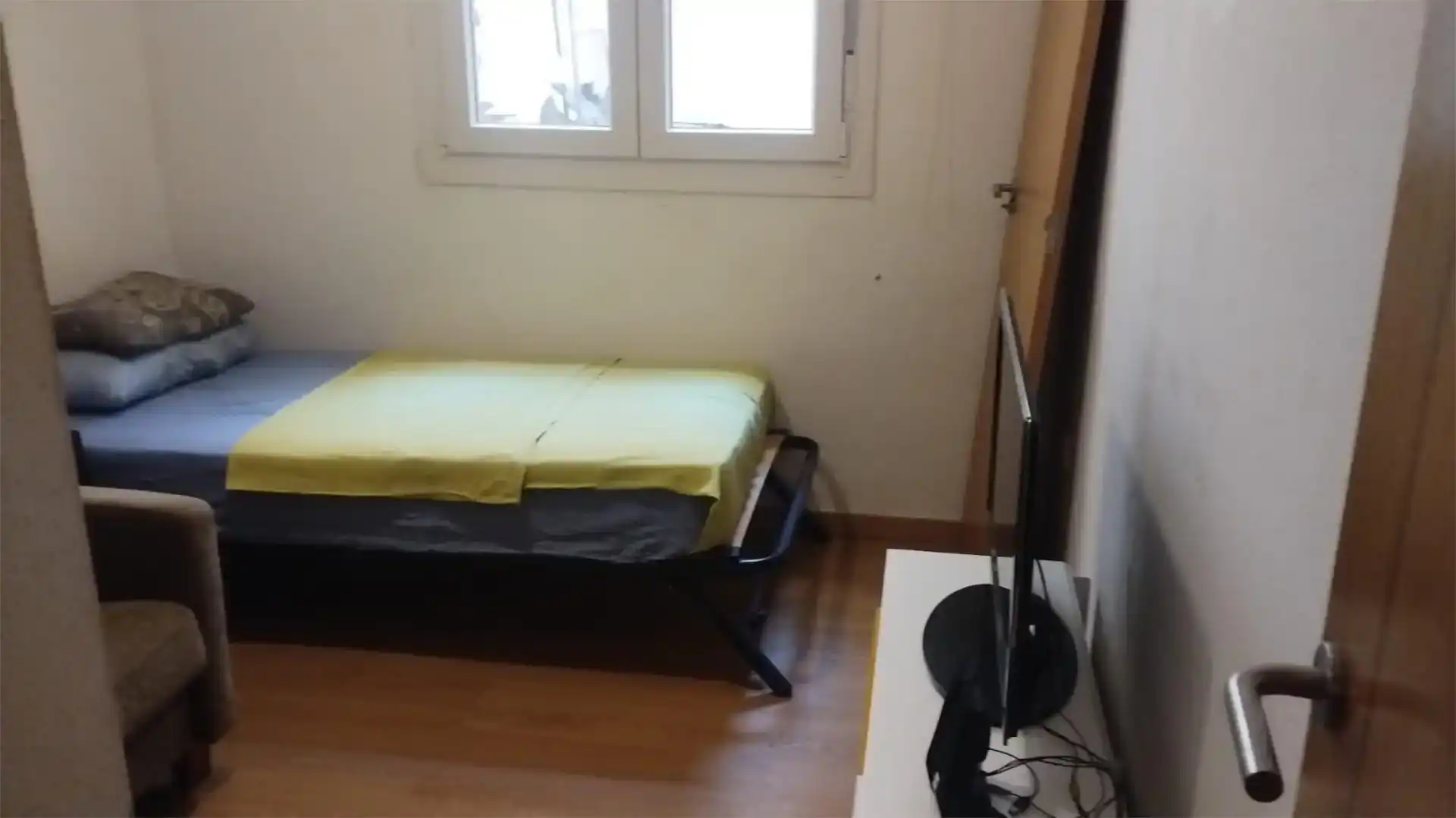 Habitación de Apartamento de alquiler en Elche / Elx con Trastero, Amueblado y Balcón