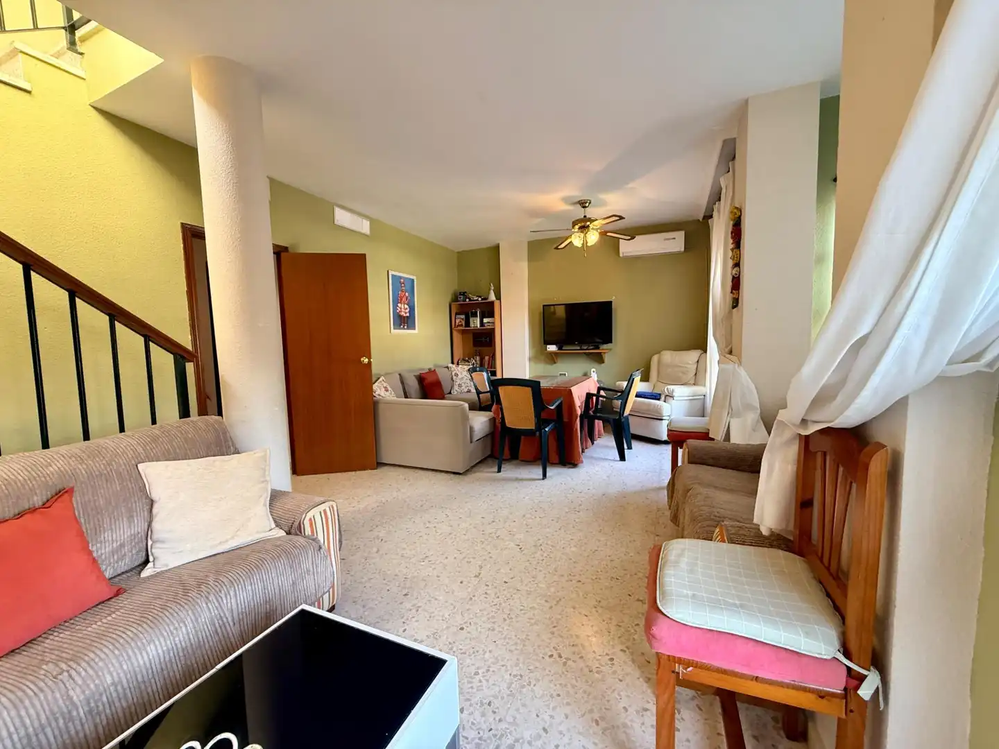 Sala de estar de Casa o chalet en venta en Gelves, Sevilla