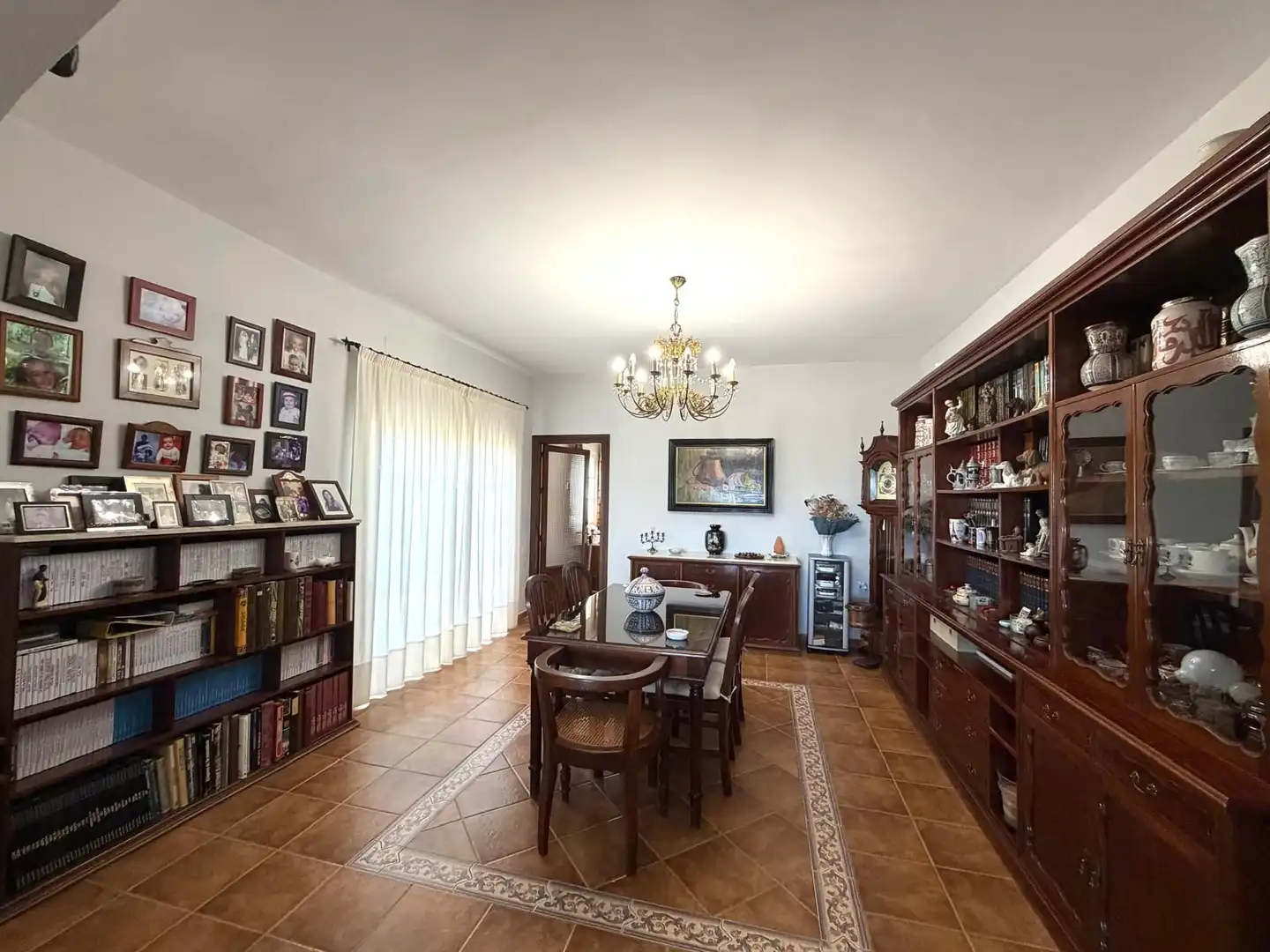 Sala d'estar de Casa o xalet en venda en Antequera amb Jardí privat, Terrassa i Traster