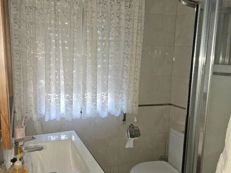 Baño de Casa o chalet de alquiler en Trasmiras con Calefacción, Trastero y Amueblado