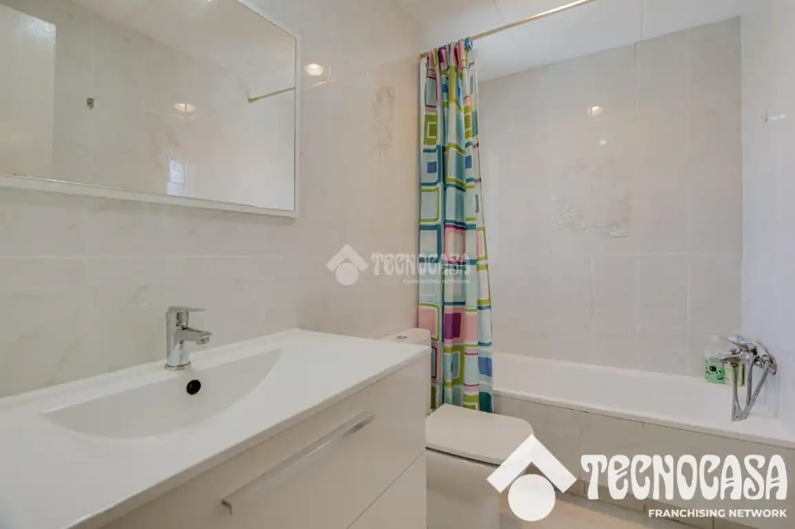 Baño de Piso en venta en Sant Boi de Llobregat con Balcón