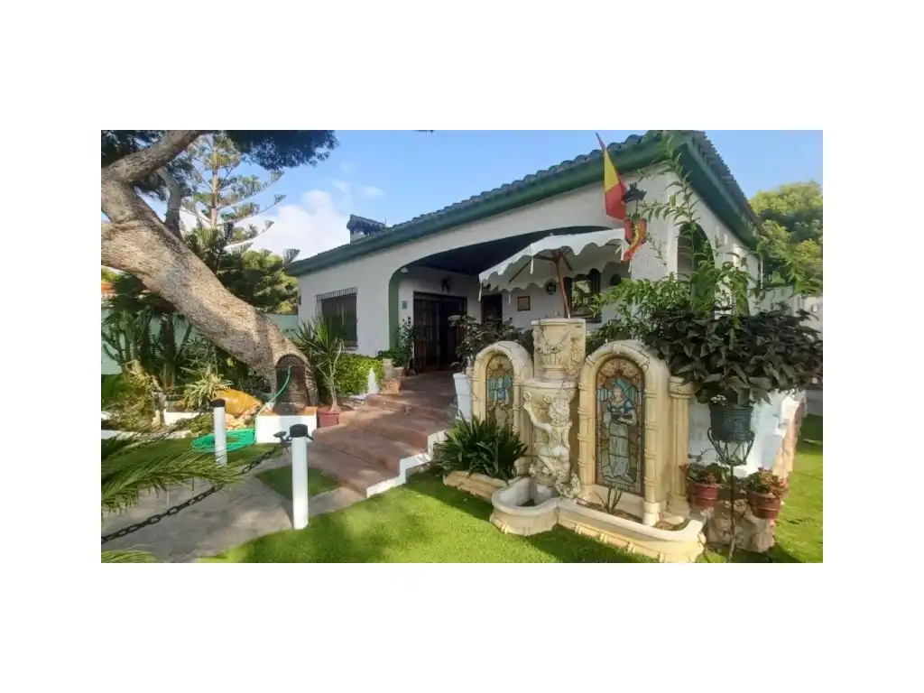 Casa amb piscina en venda a Calle Pablo Neruda-Cmor, imagen 5