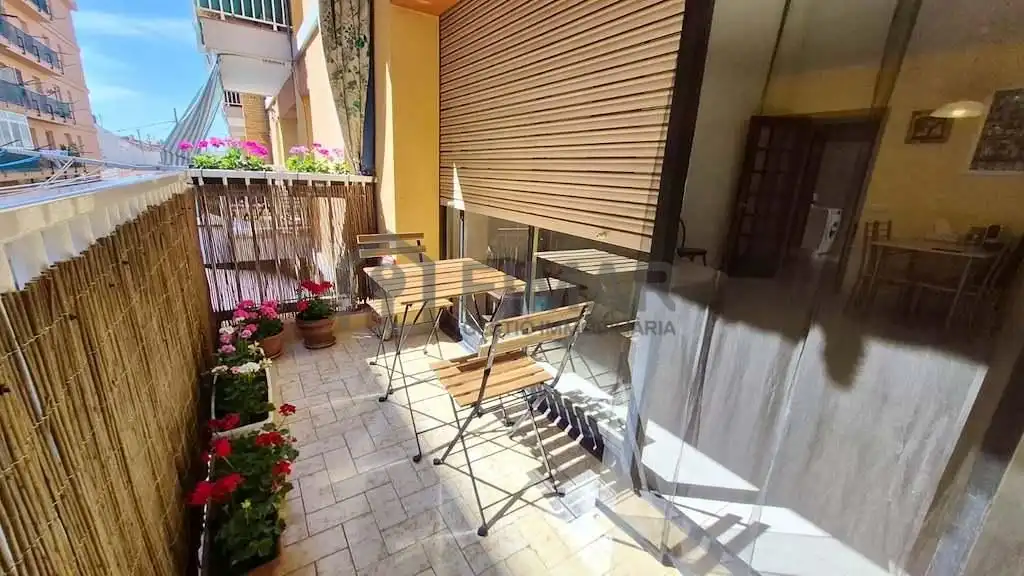 Flat with terrace for sale in calle Jeroni Marsal