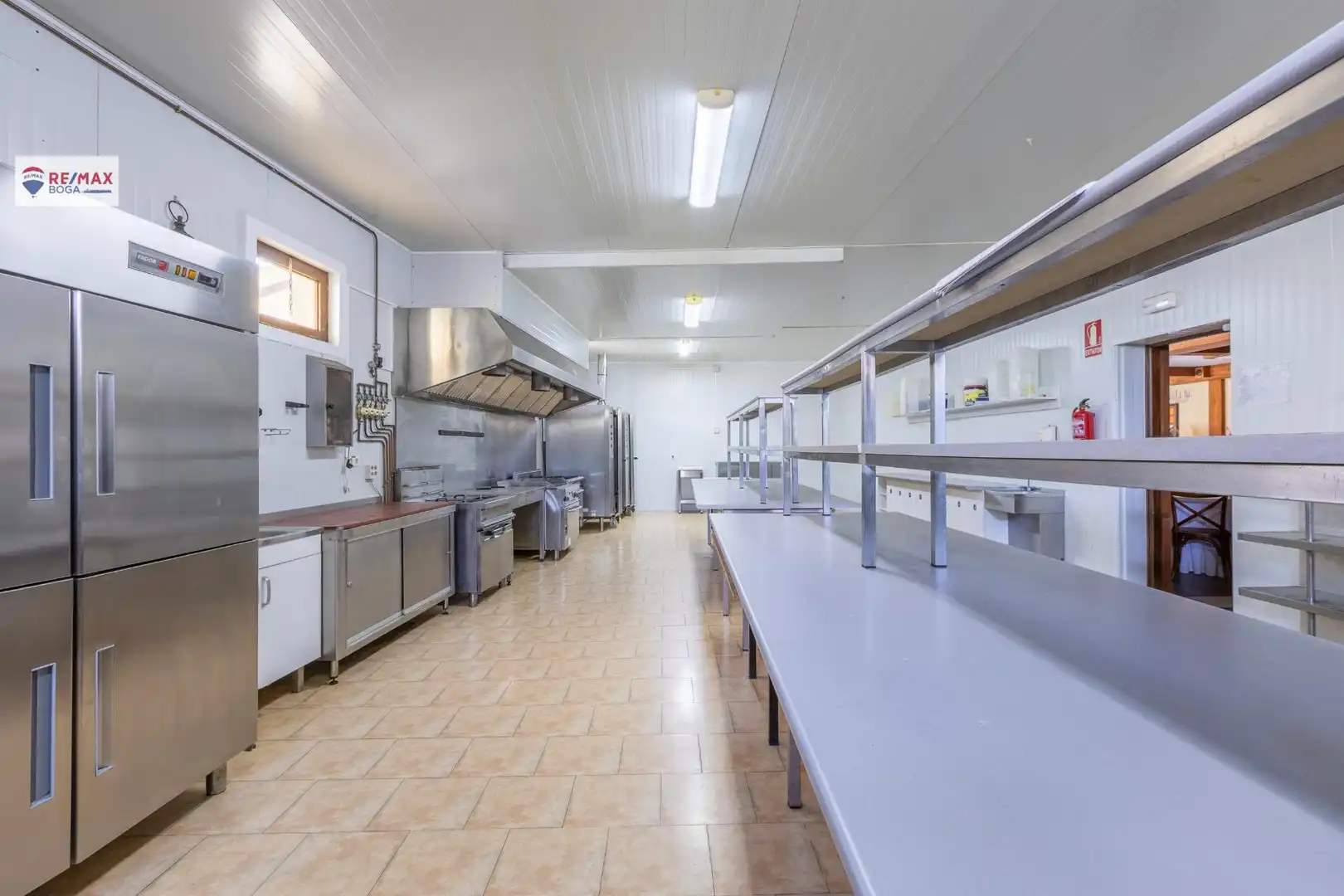 Cuina de Local en venda en Frómista  amb Aire condicionat i Moblat