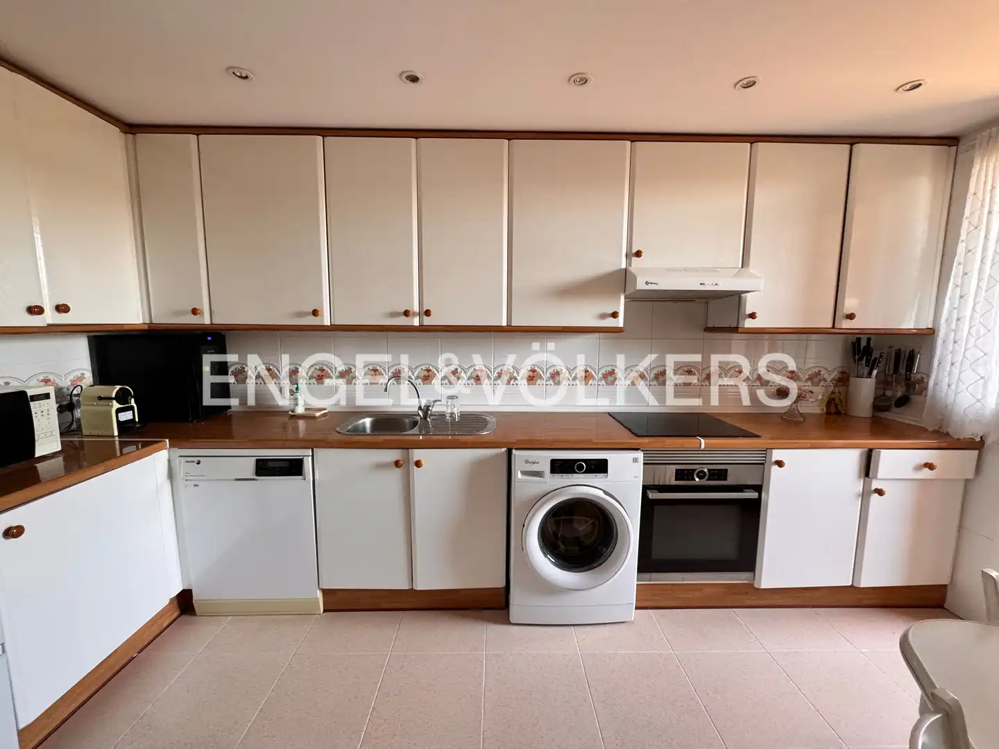 Cocina de Ático de alquiler en Majadahonda con Aire acondicionado, Calefacción y Jardín privado