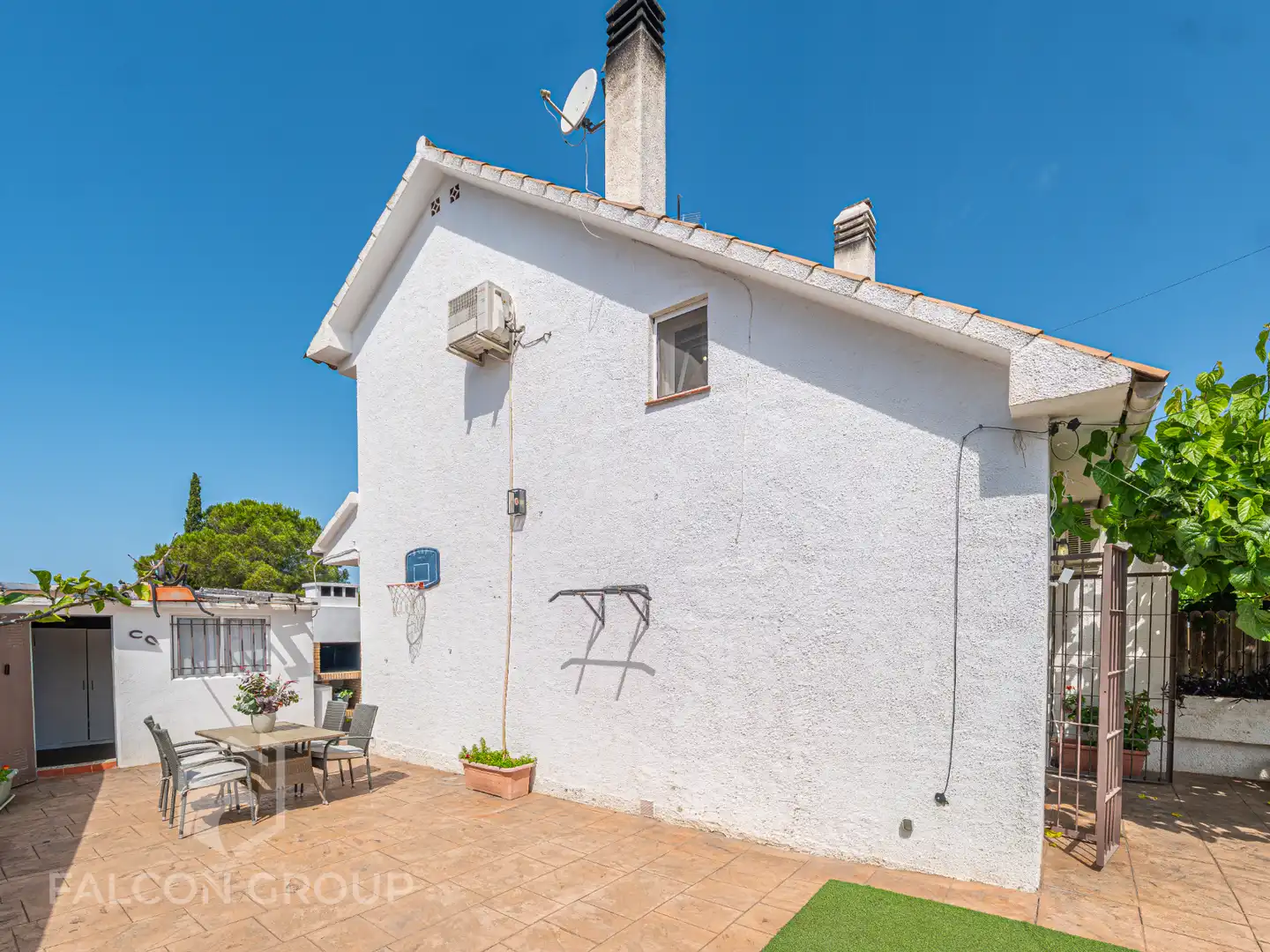 Exterior view of Houses for sale in El Vendrell  with Air Conditioner, Private garden and Terrace