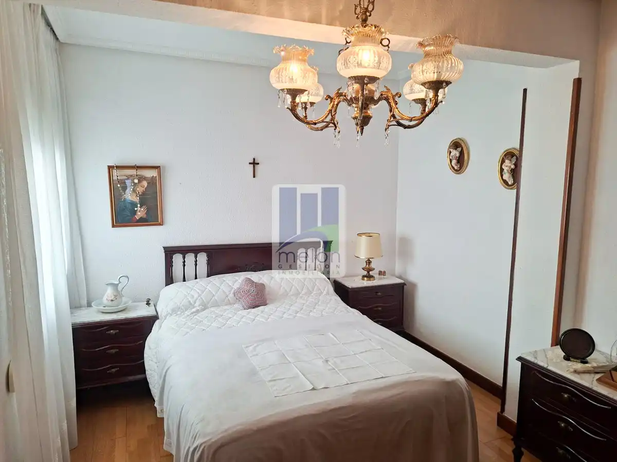 Habitación de Piso en venta en Burgos con Trastero