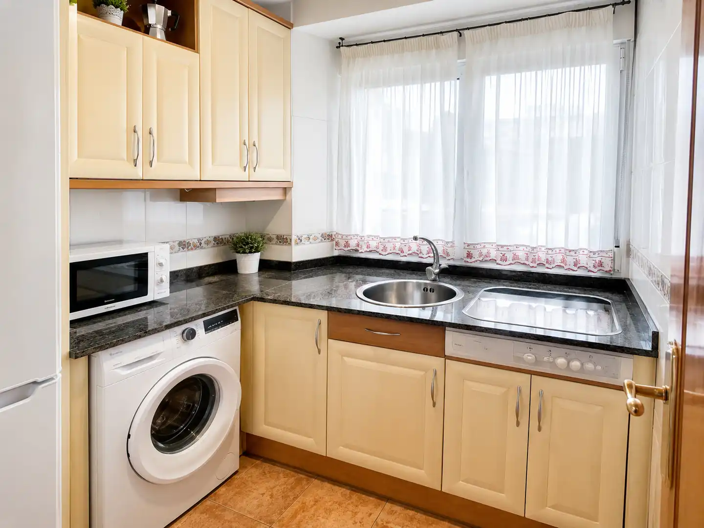 Cocina de Piso de alquiler en Piélagos con Terraza, Amueblado y Horno