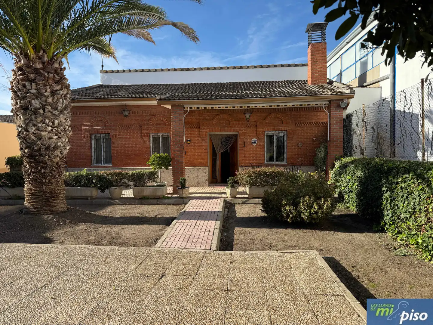 Vista exterior de Casa o chalet en venta en Valladolid con Calefacción, Jardín privado y Terraza