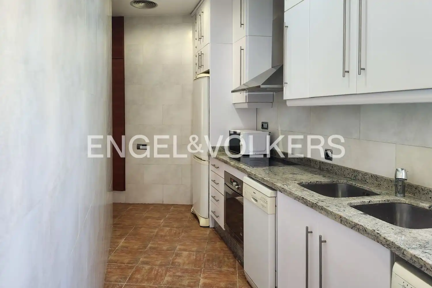 Cocina de Piso de alquiler en Valencia con Aire acondicionado, Calefacción y Amueblado