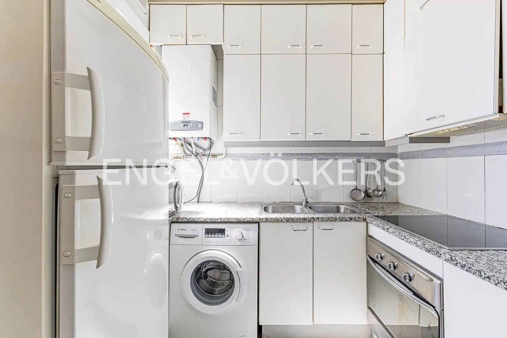 Küche von Wohnung zum Verkauf in Barcelona mit Heizung und Balkon