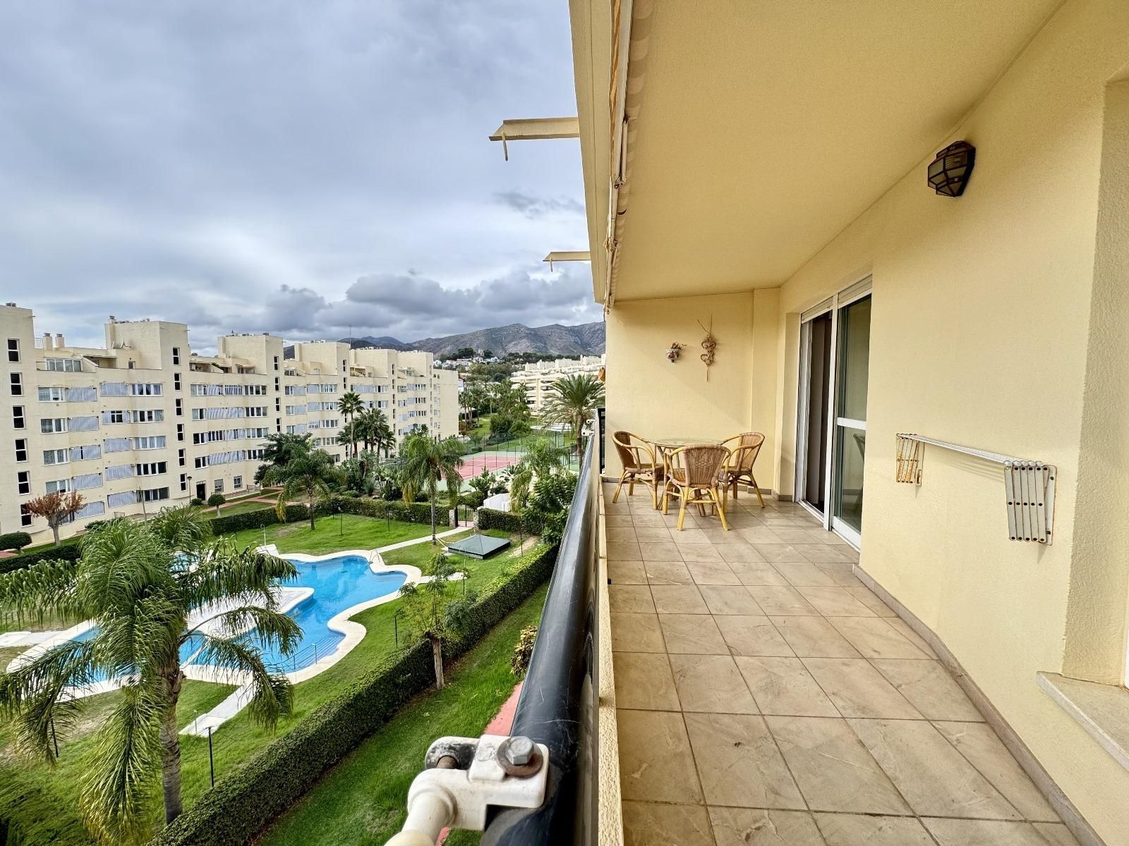 Vista exterior de Piso en venta en Torremolinos con Aire acondicionado, Terraza y Amueblado