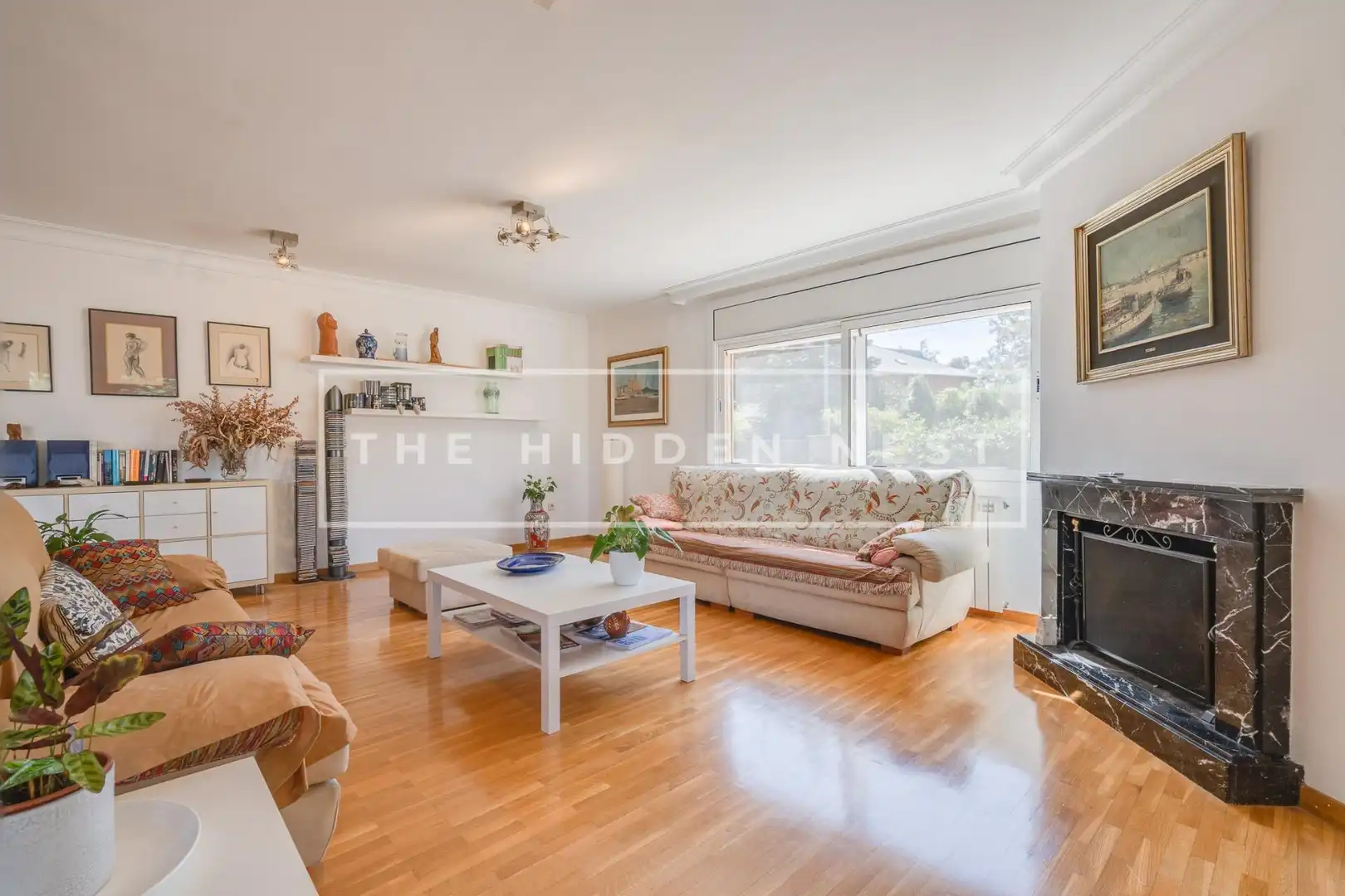 Sala d'estar de Casa o xalet en venda en Castellar del Vallès amb Calefacció, Parquet i Terrassa