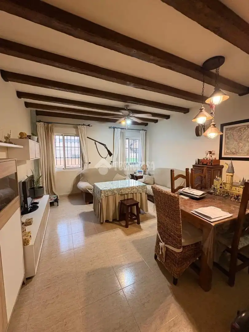 Sala de estar de Piso en venta en Cártama con Aire acondicionado, Amueblado y Piscina comunitaria
