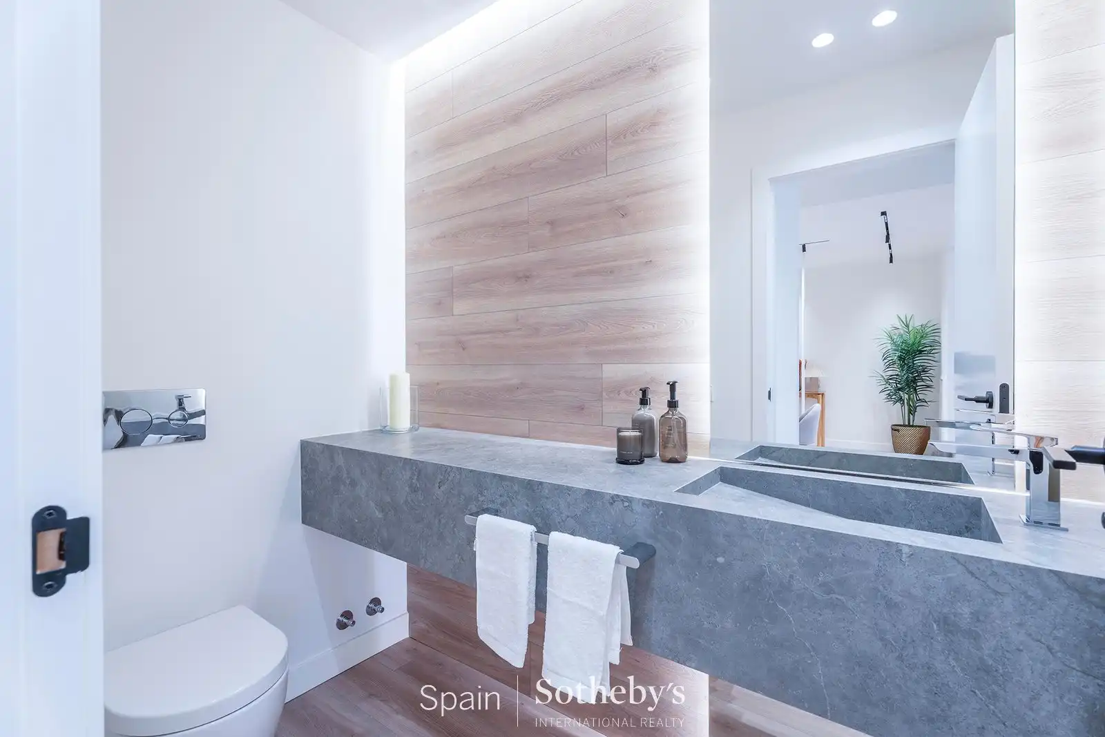 Bany de Apartament en venda en Madrid amb Aire condicionat i Calefacció