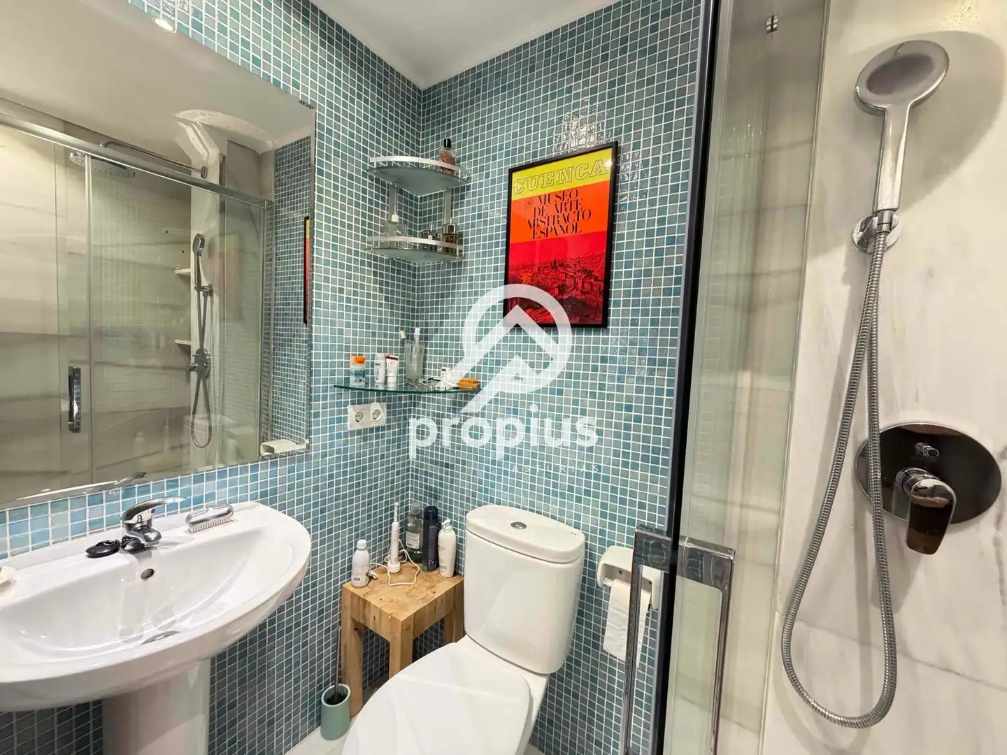 Bathroom of Flat for sale in Oviedo   with Heating, Parquet flooring and Oven