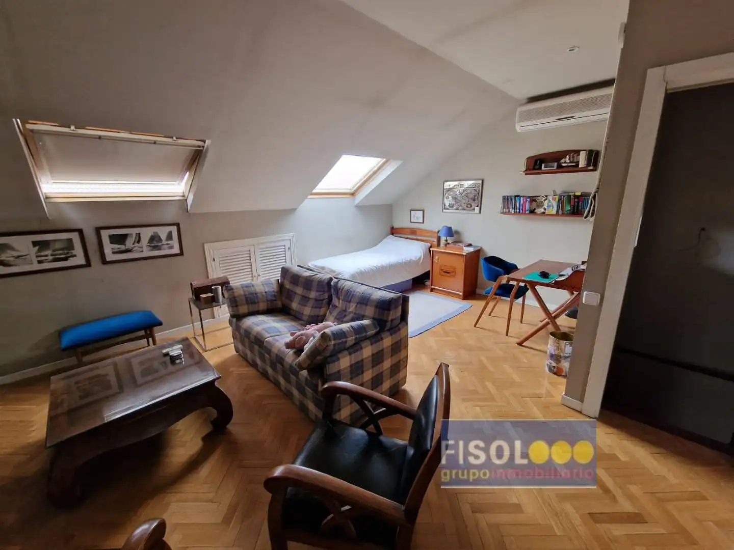 Sala d'estar de Casa o xalet en venda en Madrid amb Aire condicionat i Calefacció